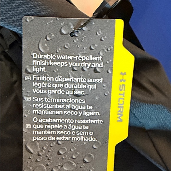 Under Armour - Picture 6 of 8